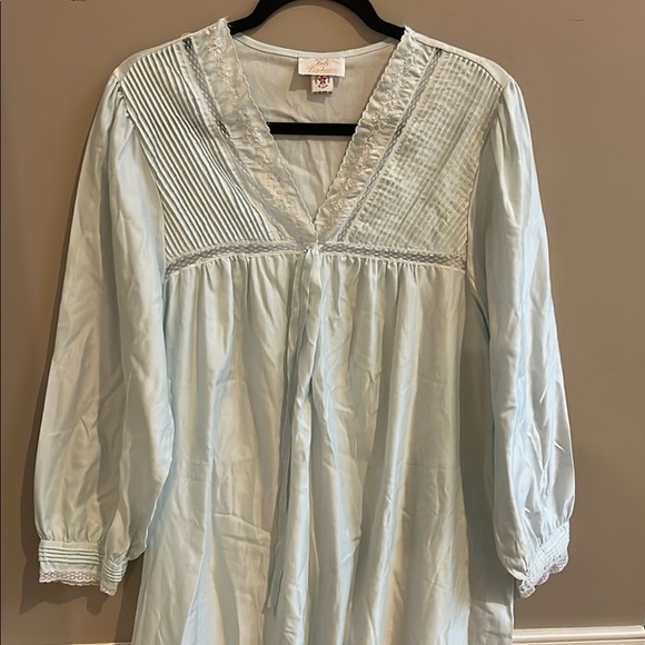 Lady Barbizon Vintage Nightgown Light Blue Long Sleeve Satin Size 1X - Picture 1 of 10